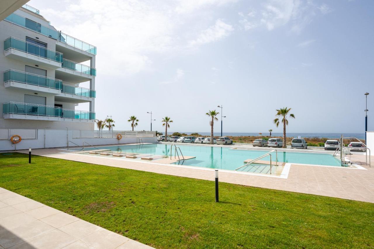 Seafront Duna Beach Luxury Apartment Торрокс-Коста Экстерьер фото