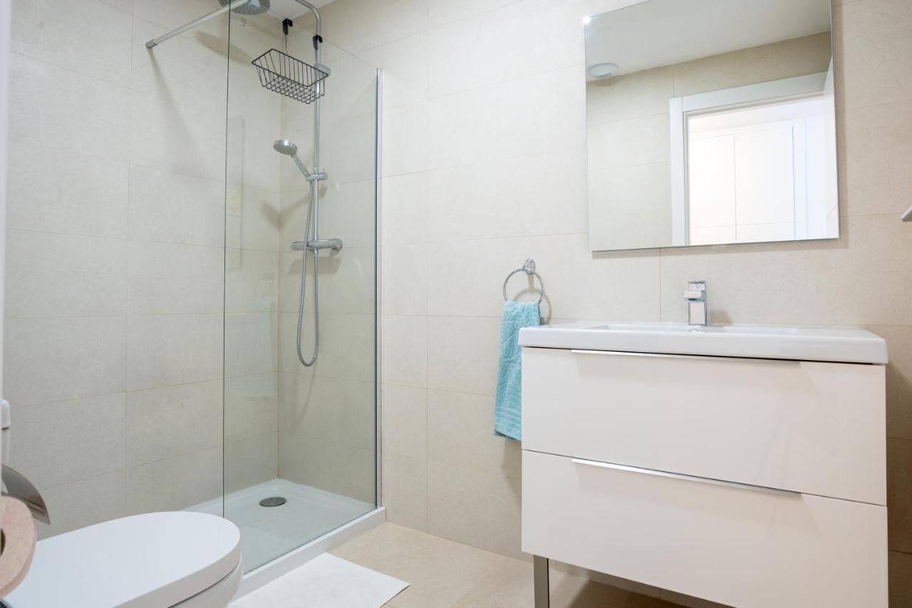 Seafront Duna Beach Luxury Apartment Торрокс-Коста Экстерьер фото