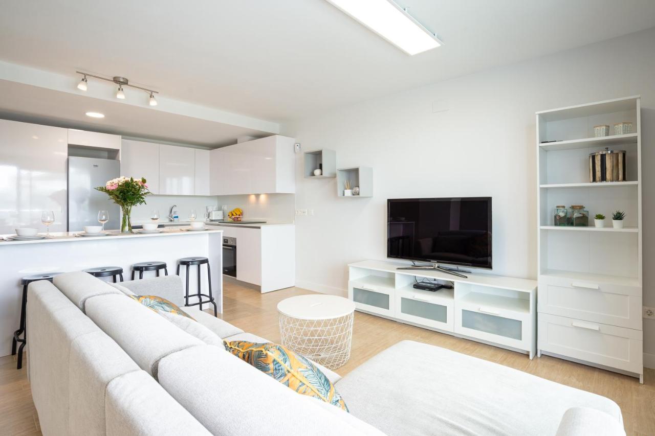 Seafront Duna Beach Luxury Apartment Торрокс-Коста Экстерьер фото